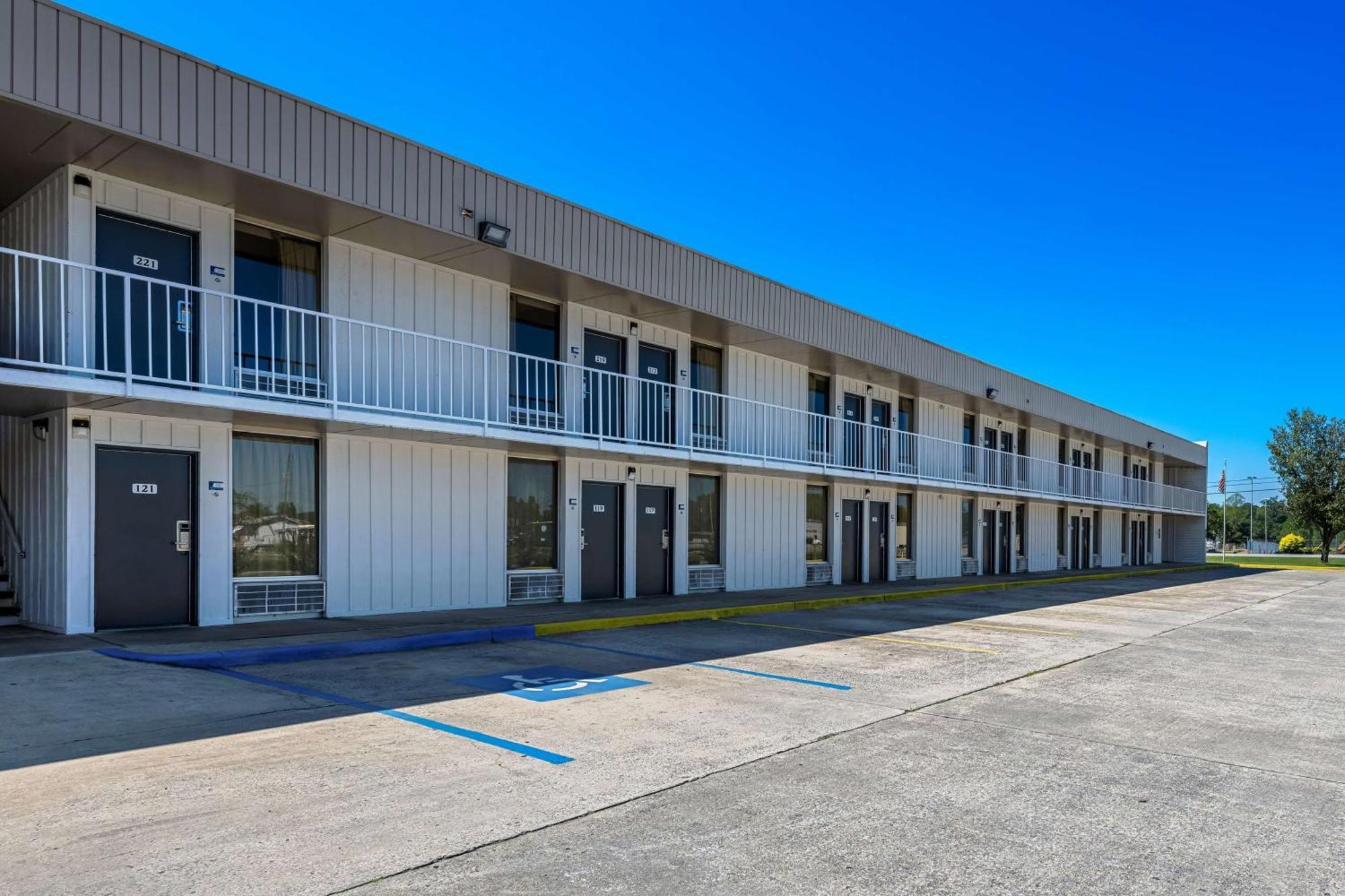Americas Best Value Inn Hamilton Bagian luar foto