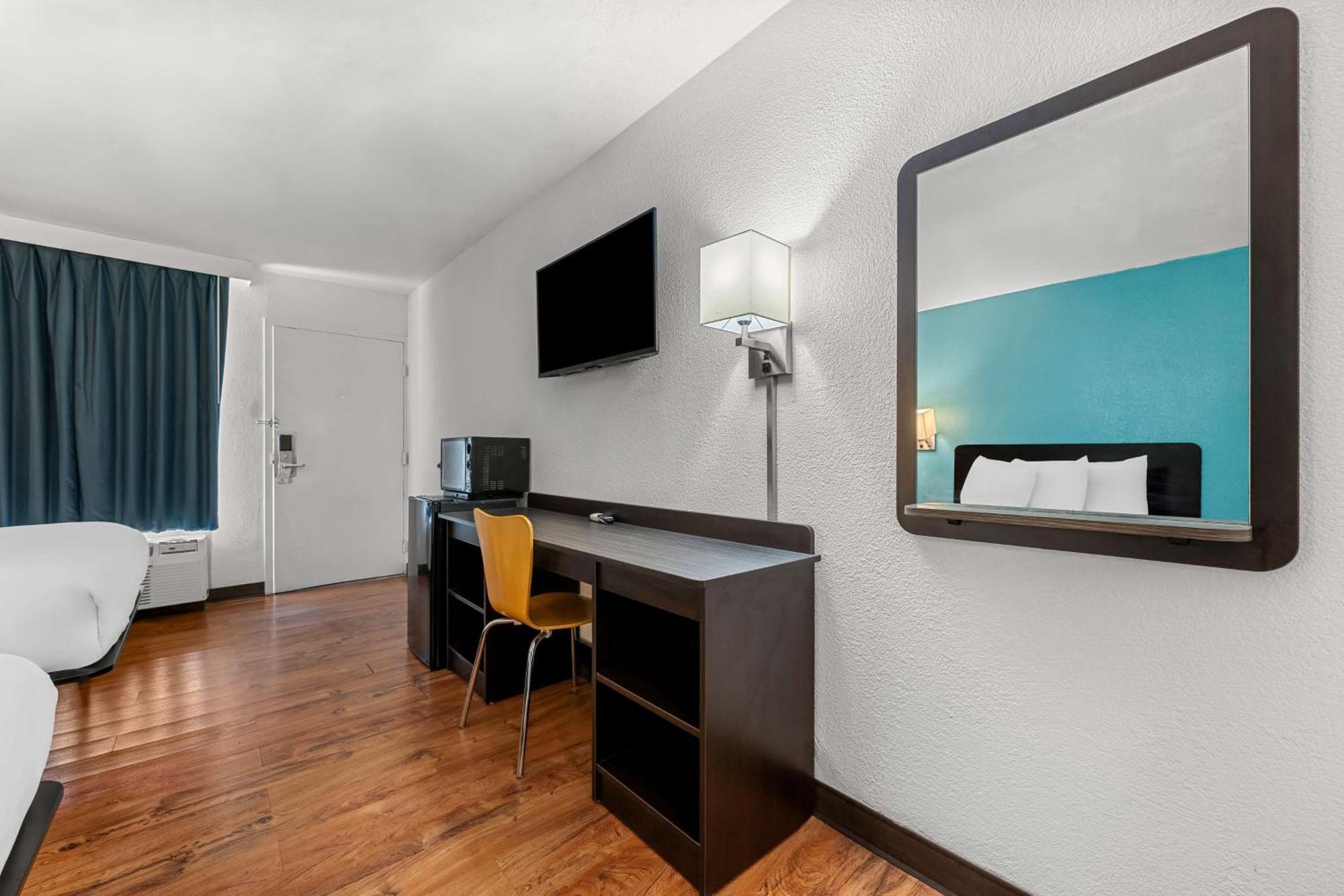 Americas Best Value Inn Hamilton Bagian luar foto