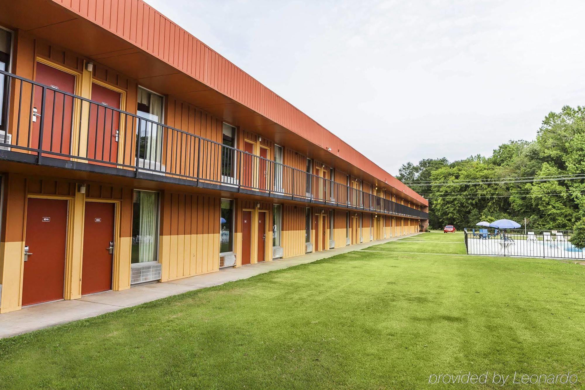 Americas Best Value Inn Hamilton Bagian luar foto